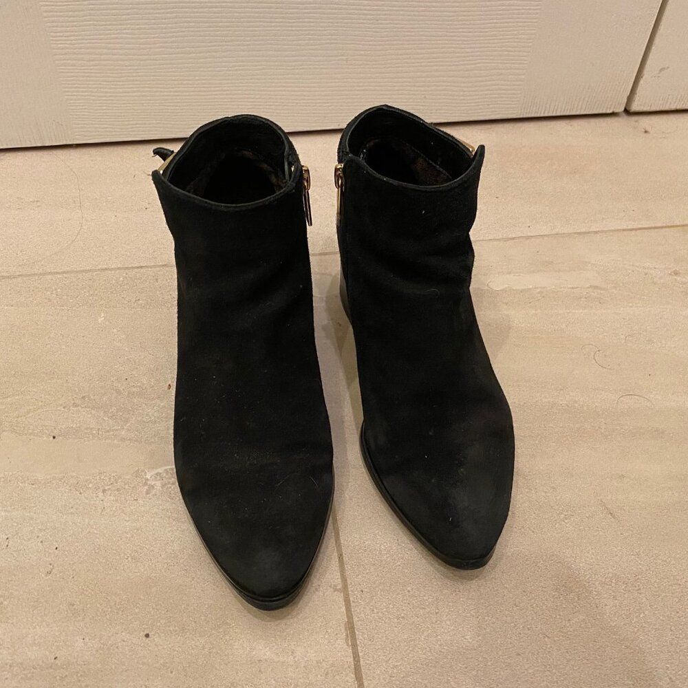 Artica (Browns Brand) waterproof Suede booties 6.5